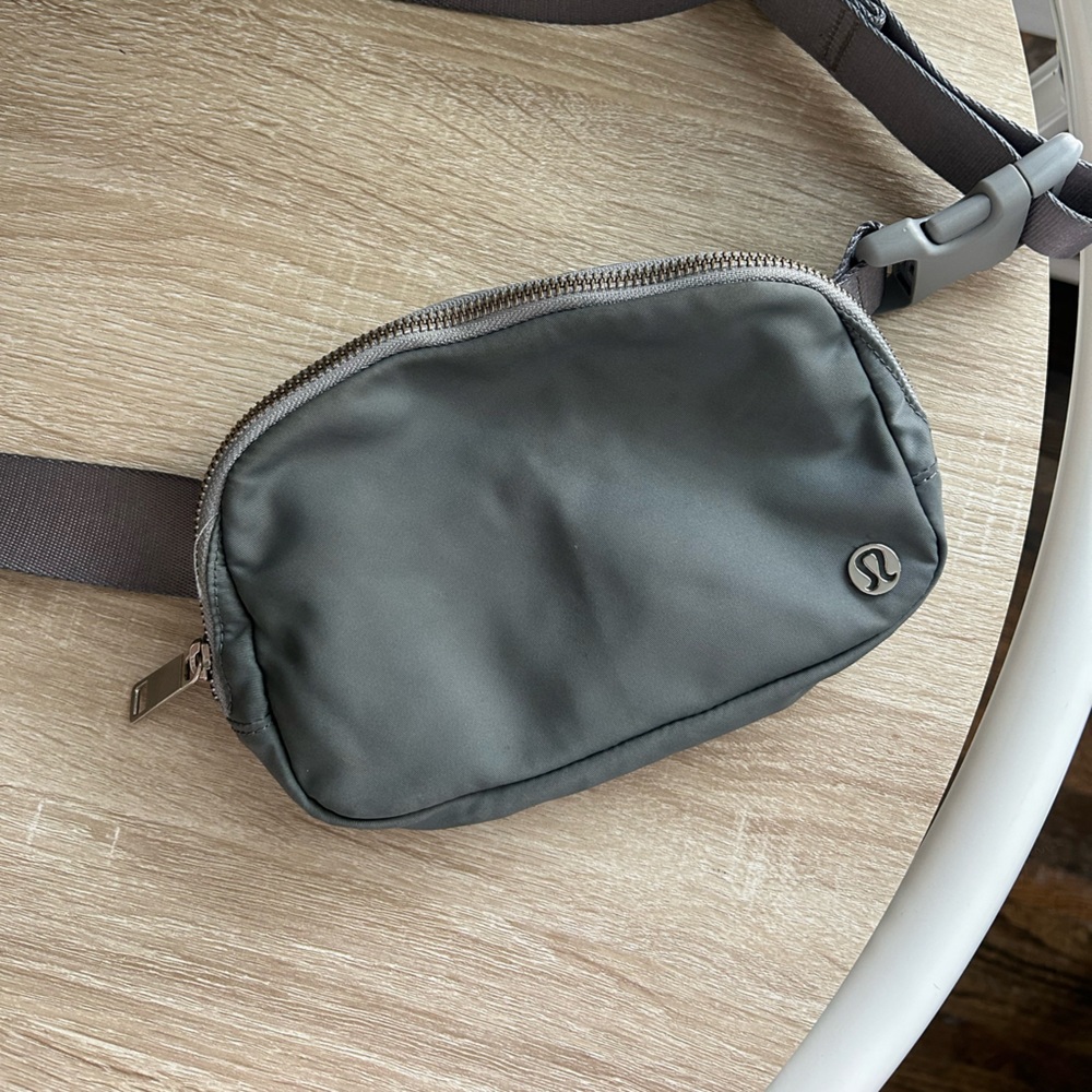 Lululemon belt bag